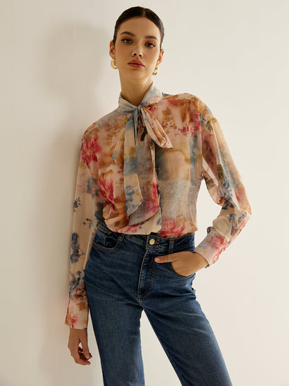 Cienka koszula z wiązanym kołnierzykiem w stylu romantycznym